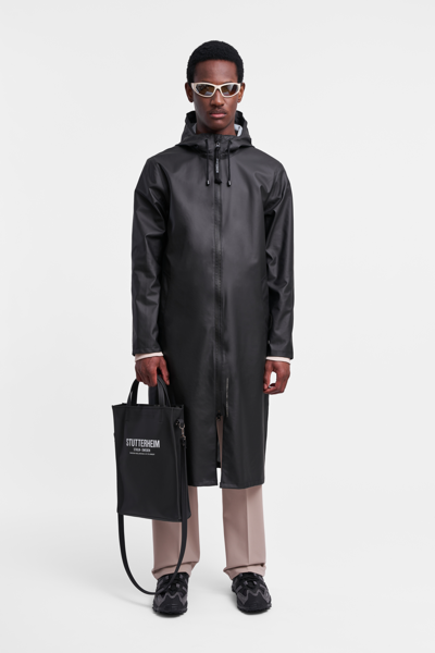 Stutterheim Stockholm Long Lightweight Zip Raincoat In Black
