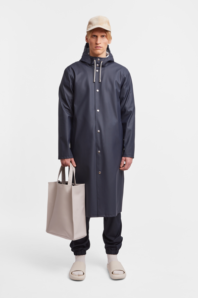 Stutterheim Stockholm Long Print Raincoat In Navy