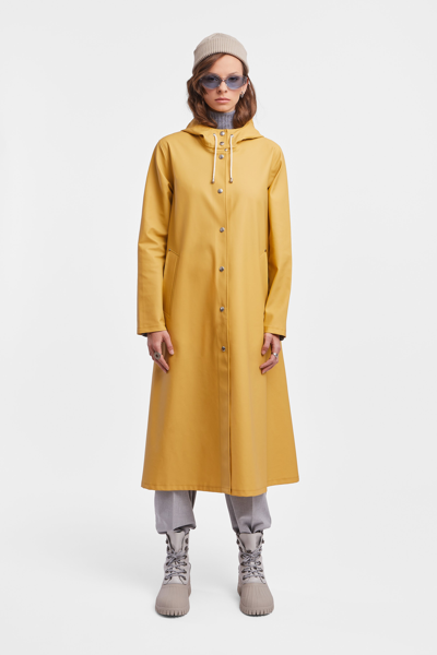 Stutterheim Mosebacke Long Raincoat In Chai