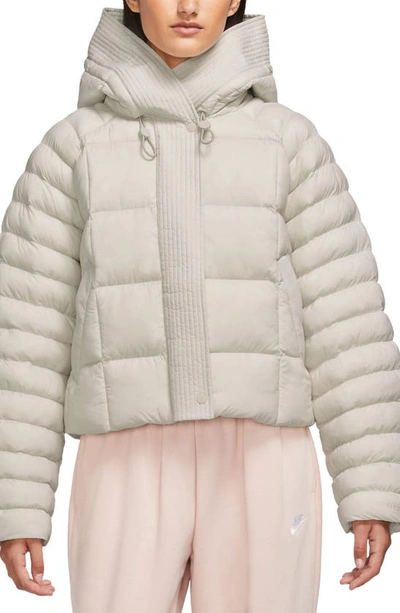 Nike Women's  Sportswear Swoosh Puffer Primaloftâ® Therma-fit Oversized Hooded Jacket In Brown