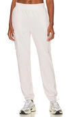 Monrow Cargo Sweaterpants In Bone In Ivory