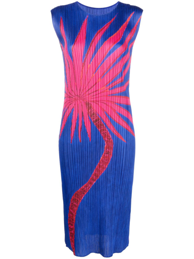 Issey Miyake Floral-print Pleated Midi Dress In Blue