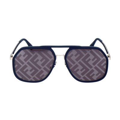 Fendi Sunglasses In Blue