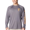 COLUMBIA COLUMBIA CHARCOAL TENNESSEE VOLUNTEERS TERMINAL TACKLE OMNI-SHADE RAGLAN LONG SLEEVE T-SHIRT