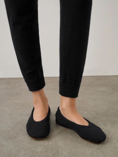 White + Warren Cashmere Ballet Slipper In Black