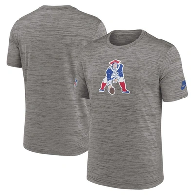 Nike Men's Heather Charcoal New England Patriots 2023 Sideline Alternate Logo Performance T-shirt In Grey