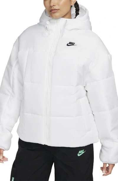 Nike Sportswear Classic Therma-fit Hooded Water Repellent Puffer Jacket In White