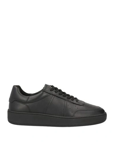 Sandro E23 Cross Trainers In Schwarz