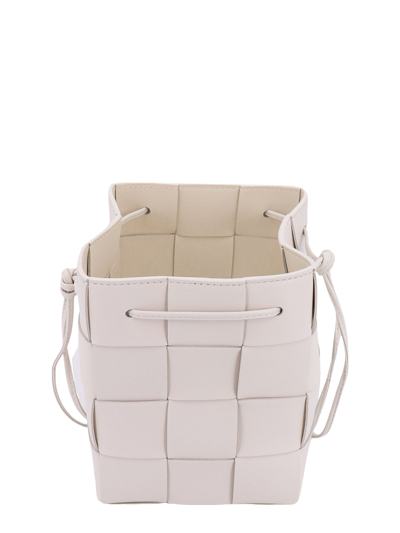 Bottega Veneta Small Cassette Bucket Shoulder Bag In White