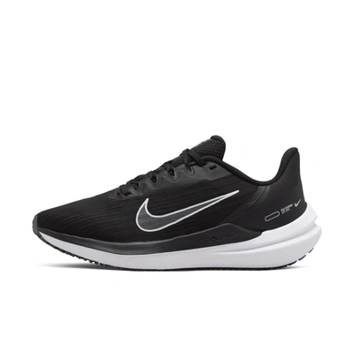 Nike Air Winflo 9 Low-top Sneakers In Schwarz