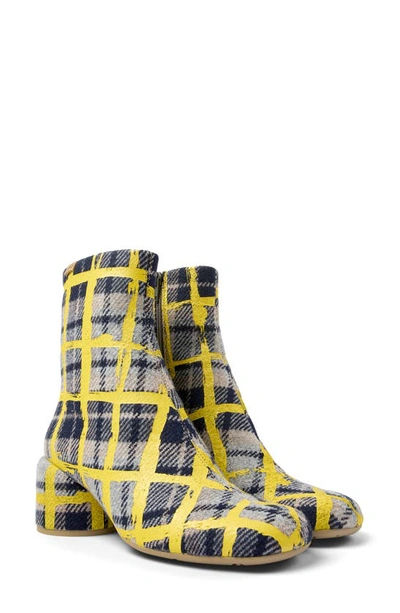 Camper Niki Boots In Beige,yellow