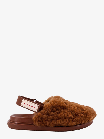 Marni Logo-patch Shearling Sandals In Brown