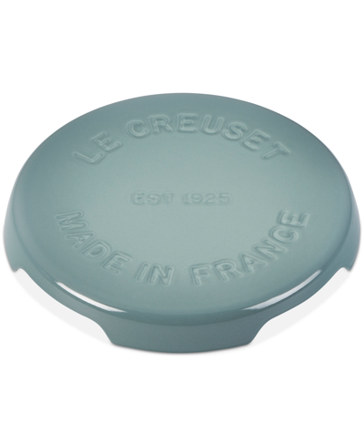 Le Creuset Deluxe Enameled Cast Iron Tripod Trivet In Sea Salt