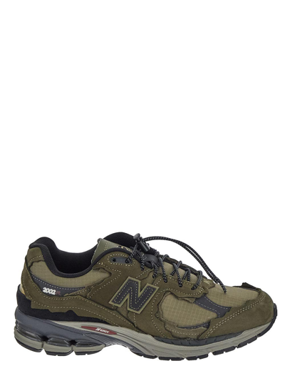 New Balance 2002r Panelled Low-top Sneakers In Green