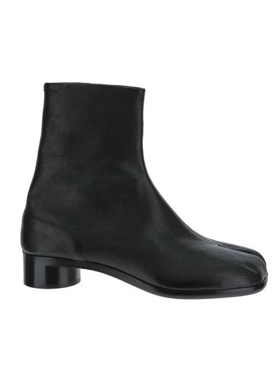 Maison Margiela Tabi Ankle Boots In Black