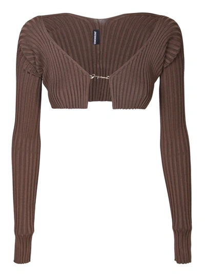 Jacquemus Ribbed Knit Cropped Cardigan In Brown