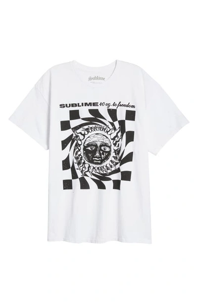 Merch Traffic Sublime Boyfriend Graphic T-shirt In White