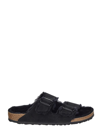 Birkenstock Arizona 皮毛一体绒面皮凉鞋 In Black