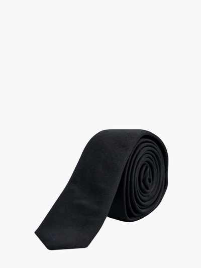 Dolce & Gabbana Pointed Tip Tie In Black