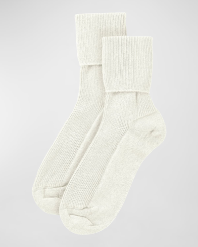 Johnstons Of Elgin Ribbed Cashmere Socks In Luna