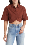 MOON RIVER FRONT BUTTON CLOSURE CROPPED SHORT SLEEVE SHIRT IN BROWN