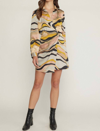 ENTRO SWIRL PRINT V-NECK WRAP STYLE MINI DRESS IN GREY BLUSH