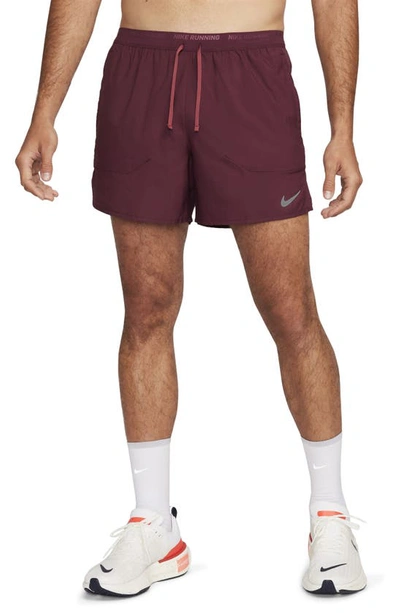 Nike Challenger Men's Dri-fit Brief-lined 5" Running Shorts In Night Maroon/ Cedar