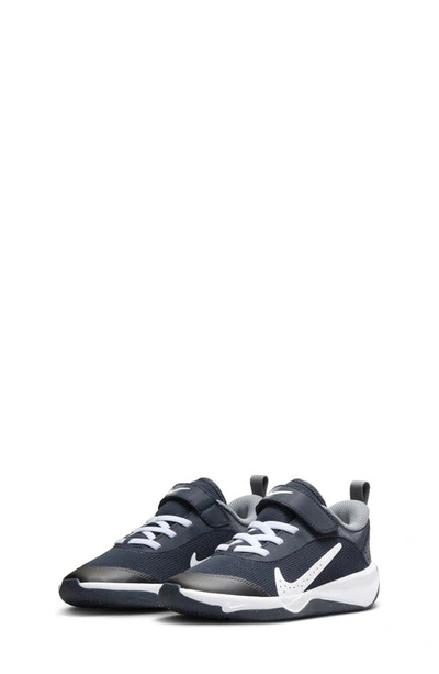 Nike Kids' Omni Multi-court Sneaker In Dark Obsidian/ White/ Grey