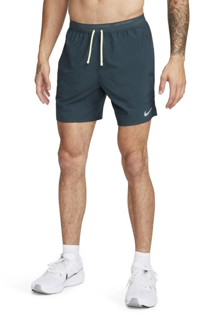 Nike Men's Stride Dri-fit 7" Brief-lined Running Shorts In Green