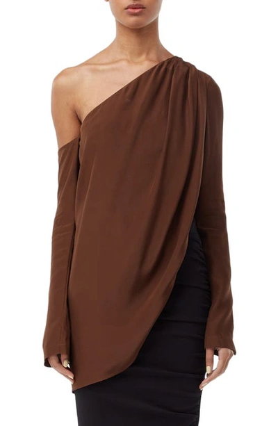 Gauge81 Toho Long Sleeve One-shoulder Silk Top In Brown