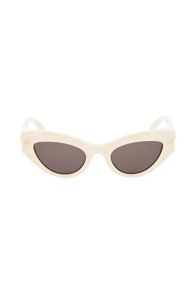 Alexander Mcqueen 'spike Studs' Sunglasses In White