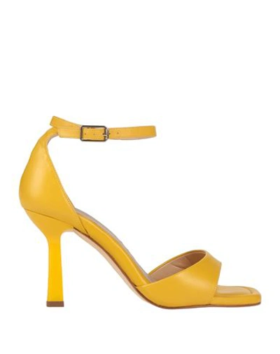 Unisa Woman Sandals Yellow Size 10 Soft Leather