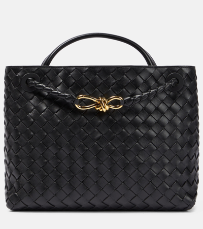 Bottega Veneta Andiamo Medium Leather Tote Bag In Black