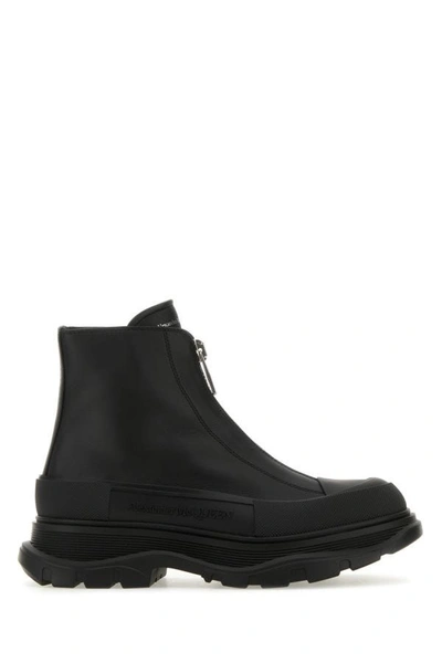 Alexander Mcqueen Woman Black Leather Zip Tread Slick Ankle Boots