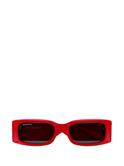 Balenciaga Eyewear Rectangle Frame Sunglasses In Red