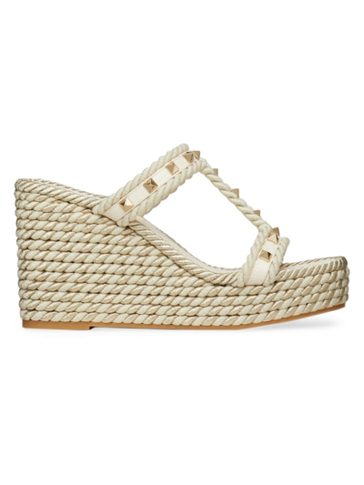 Valentino Garavani Rockstud Wedges In Calfskin In Light Ivory