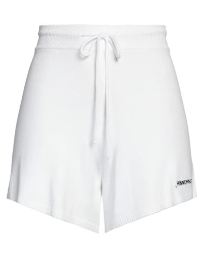 Hinnominate Woman Shorts & Bermuda Shorts White Size S Viscose, Elastane