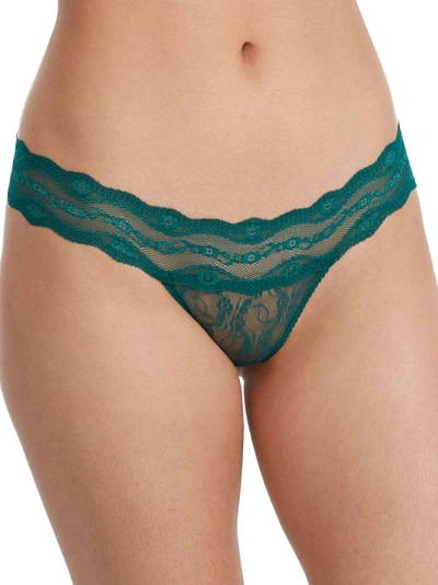 B.TEMPT'D BY WACOAL LACE KISS THONG