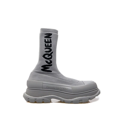 Alexander Mcqueen Logo Printed Sock In Grey