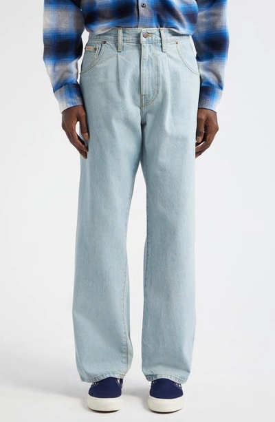 Noah Pleated Selvedge Straight Leg Jeans In Light Wash