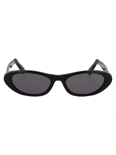 Gcds Gd0021 Sunglasses In 01a Black