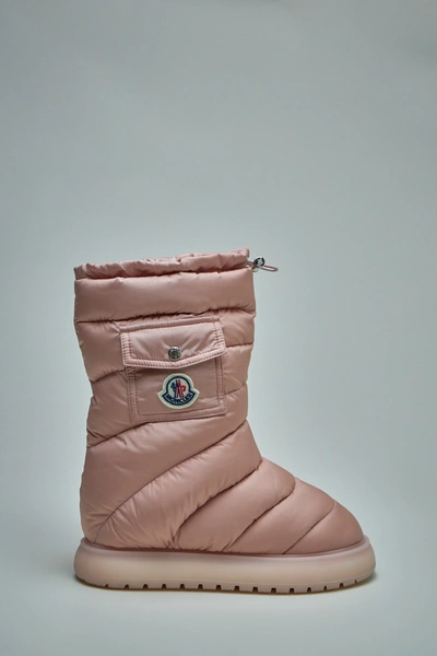 Moncler Gaia Pocket Mid Snow Boots In Pink