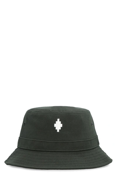 MARCELO BURLON COUNTY OF MILAN MARCELO BURLON COUNTY OF MILAN CROSS BUCKET HAT