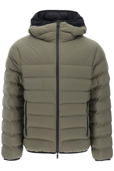 Moncler Hooded Puffer Jacket In Green