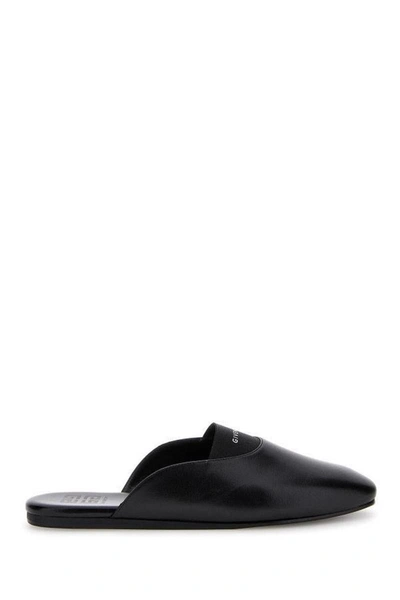 Givenchy Flat In Black