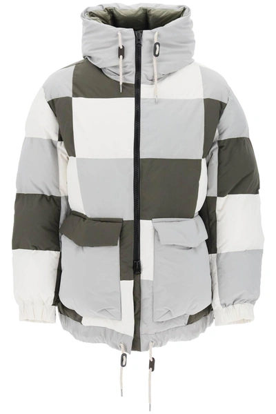 SACAI SACAI HOODED PUFFER JACKET WITH CHECKERBOARD PATTERN