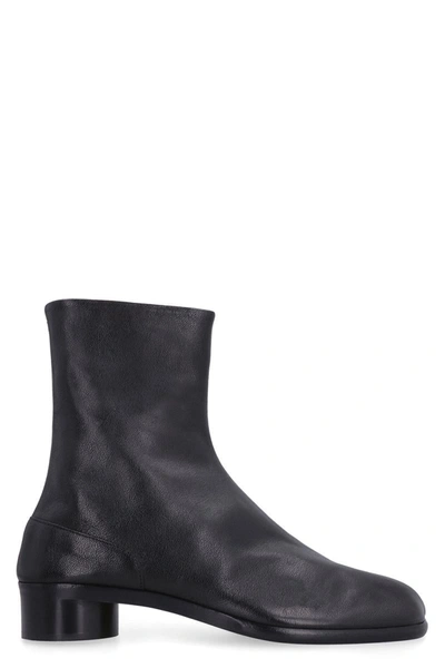 Maison Margiela Tabi Ankle Boots In Black