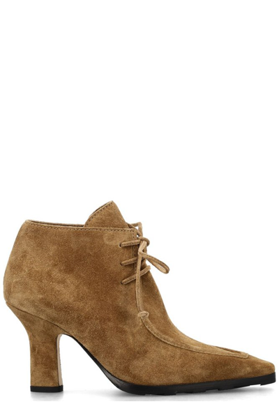 Burberry 60mm Pointed-toe Leather Boots In Beige