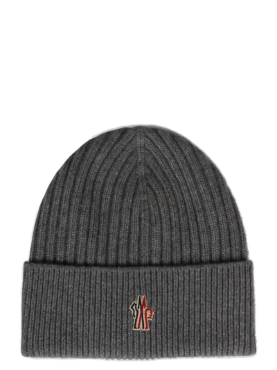 Moncler Logo Beanie In Grey