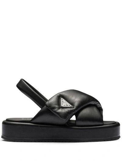 Prada Gepolsterte Sandalen Aus Nappaleder In Black